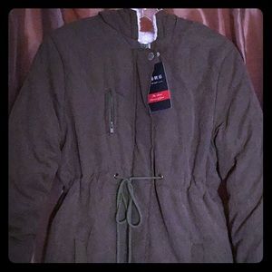 NWT SMALL Coat XL But Does Fit a 2P Female Adult